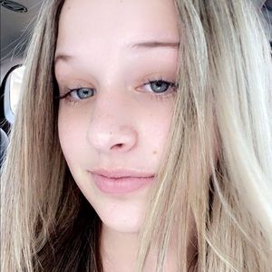 Meet your Posher, Abbie